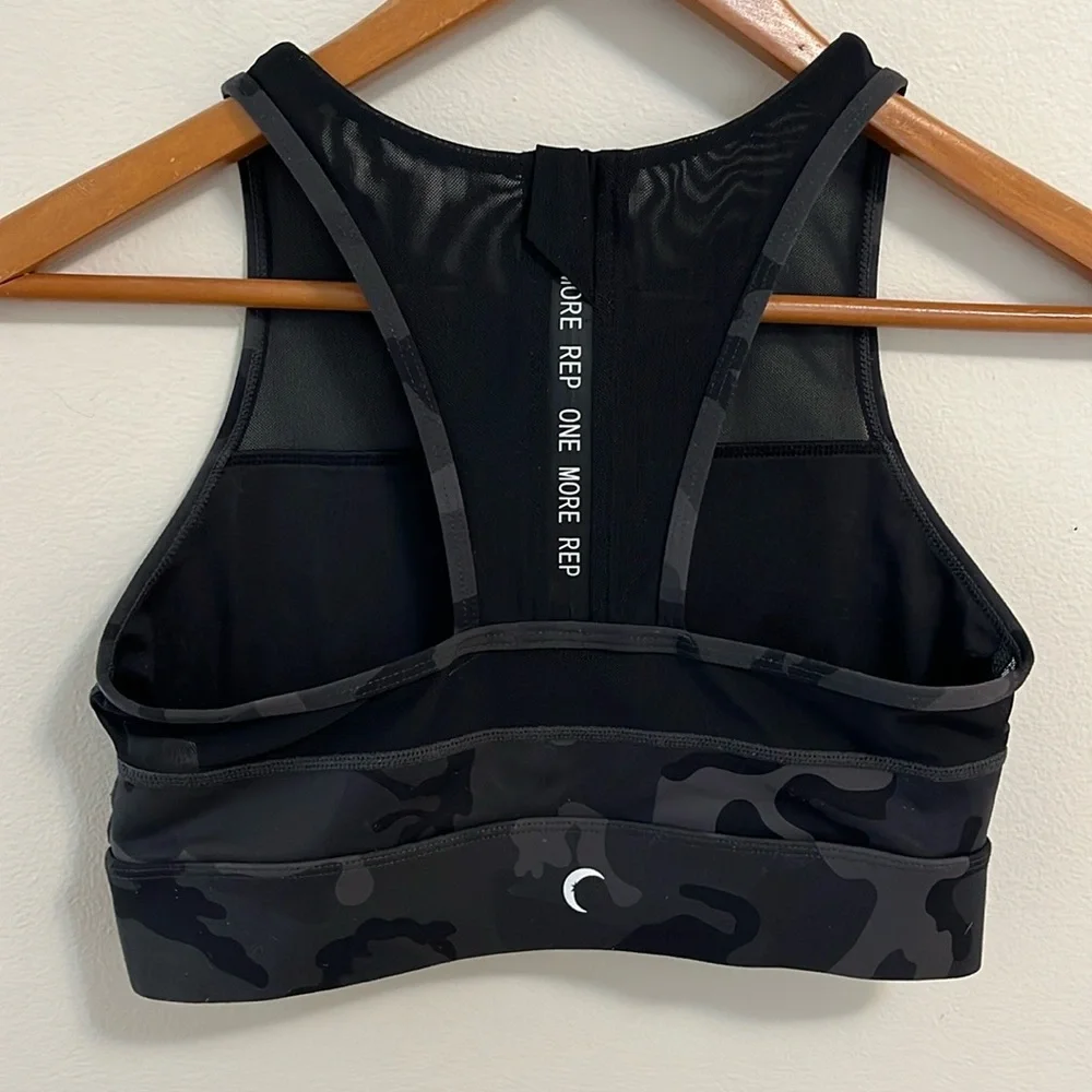 Zyia sports bra camouflage print mesh panel black gray zip back size small